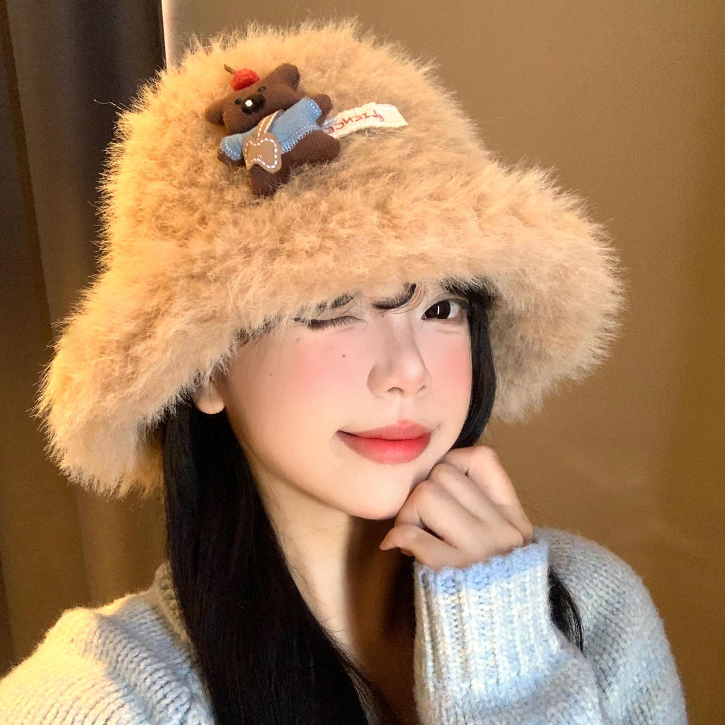 可爱小熊玩偶毛绒渔夫帽女秋冬季显脸小百搭水桶帽保暖防寒盆帽子