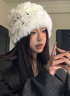 花朵兔毛针织白色毛绒渔夫帽