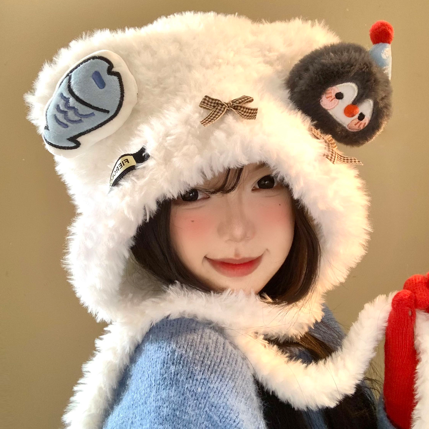 可爱小鱼企鹅玩偶小熊毛绒护耳帽