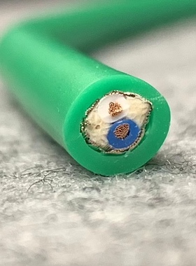 Canare/佳耐美L-2T2S话筒线音频线RCA莲花XLR 2芯0.3平方低音炮线