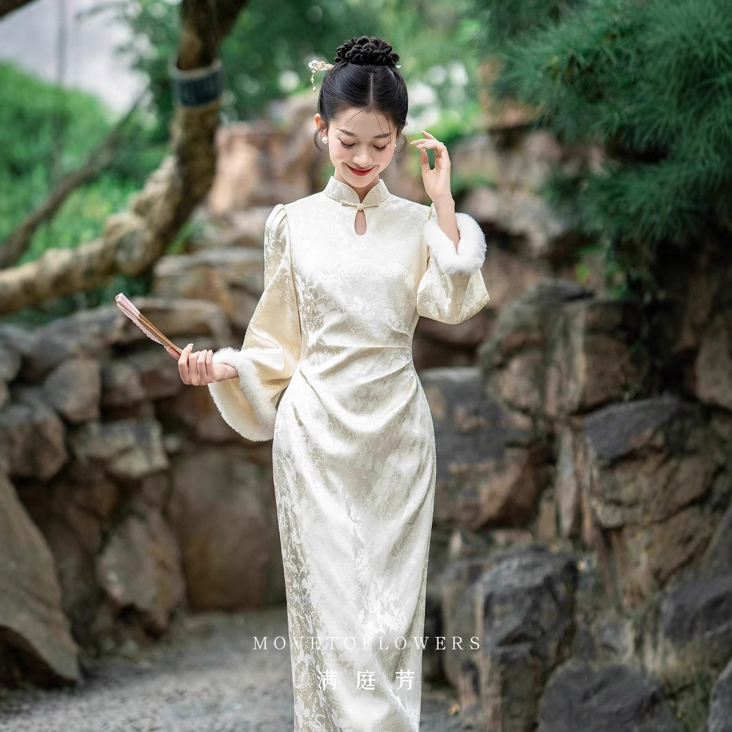 白色旗袍长袖2025年秋冬新款日常可穿新中式连衣裙订婚礼服