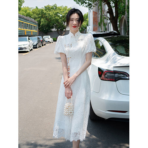 白色旗袍晚礼服女2024新款夏季中式小众领证连衣裙平时可穿设计感