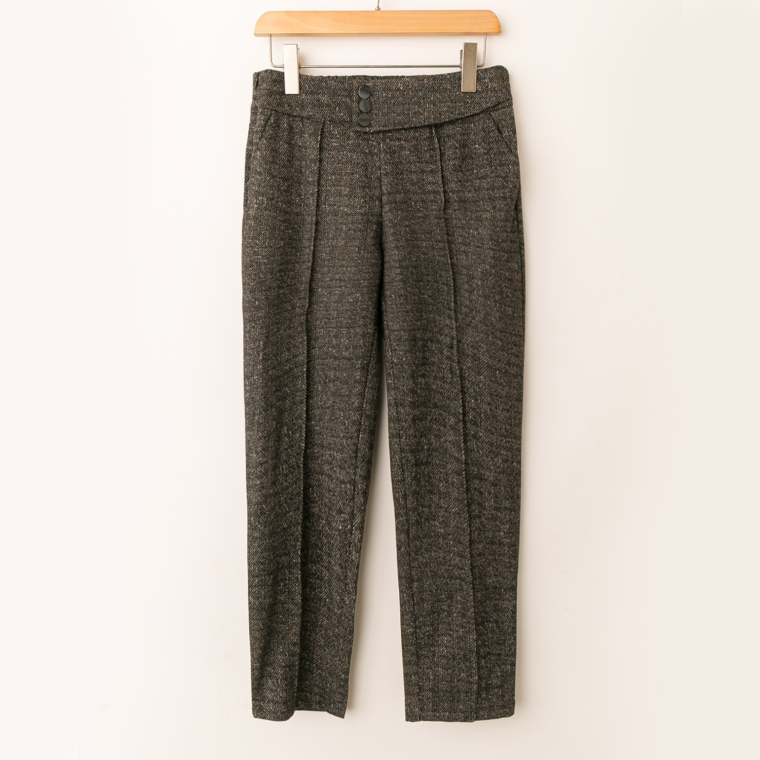 简约三粒扣半松紧腰人字呢长裤