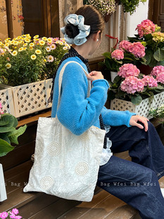 Wfei春夏法式 文藝鏤空刺繡單肩包大容量帆布背心包溫柔仙女托特包