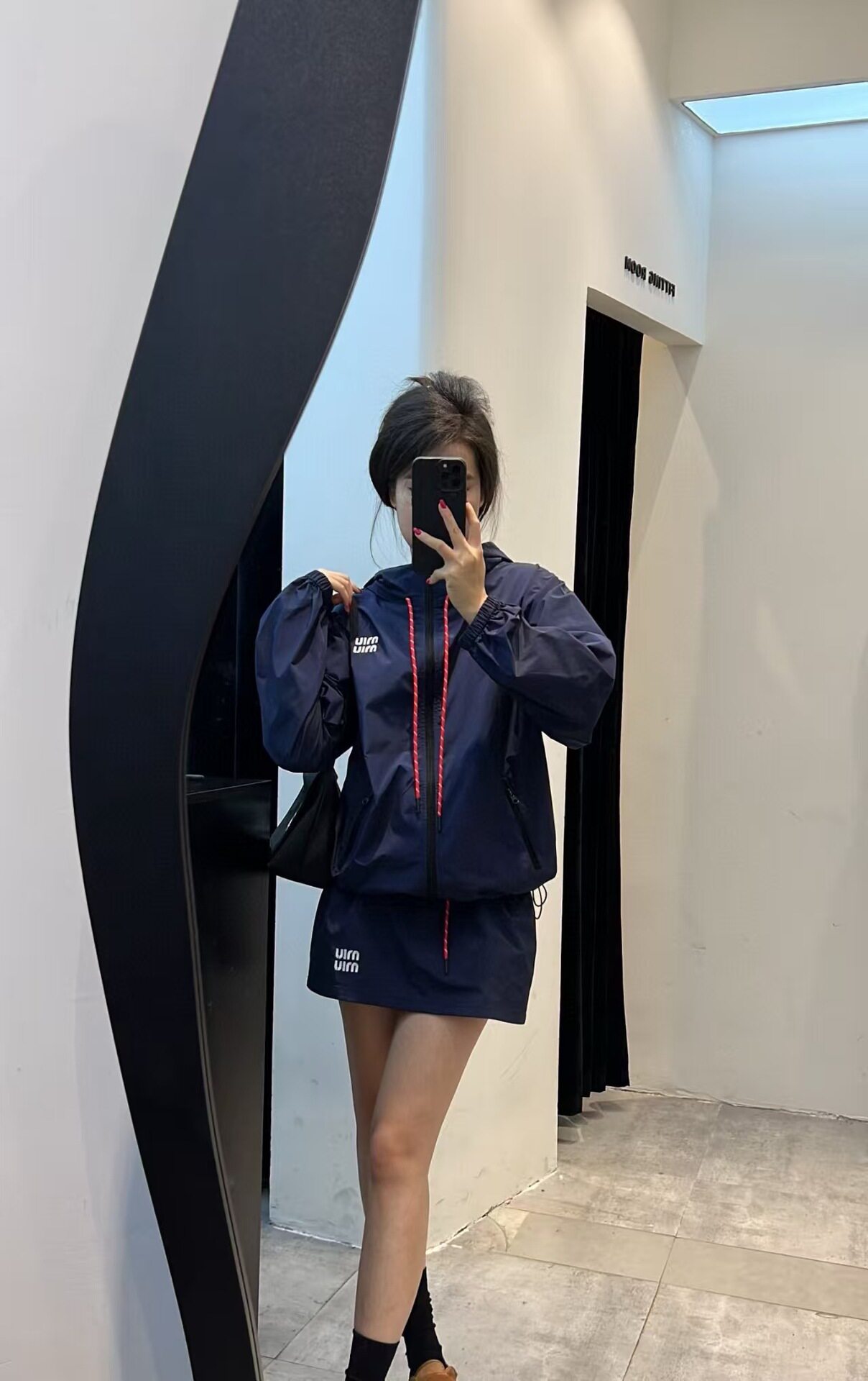 运动休闲套装2026超火秋装卡其色连帽外套半身裙防晒两件套装女