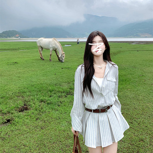 长袖条纹衬衫连衣裙子女装秋季2025新款感度假短裙搭配一整套