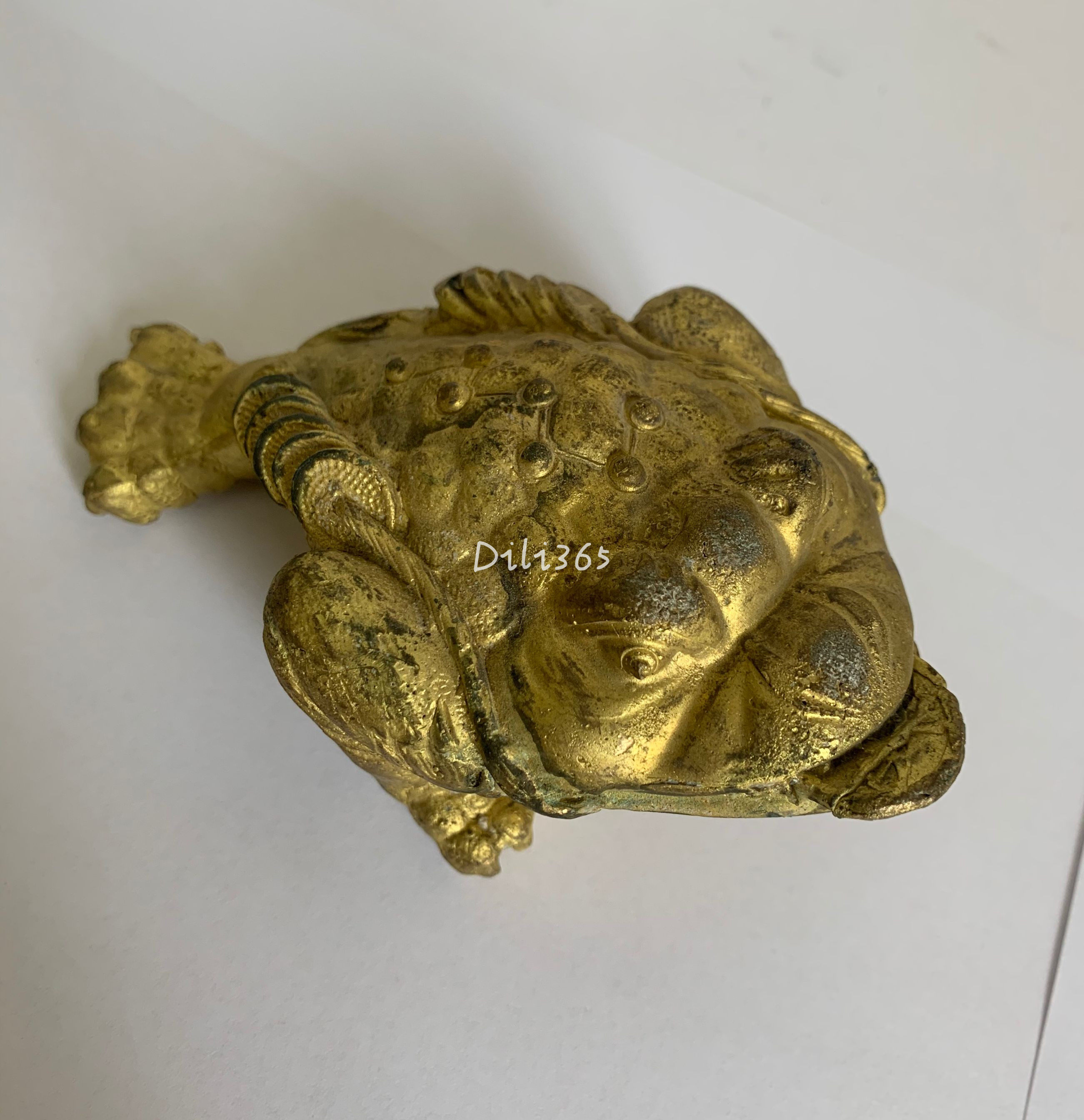 全铜金色癞蛤蟆摆件超小众礼品送男友创意个性桌面书房复古怀旧