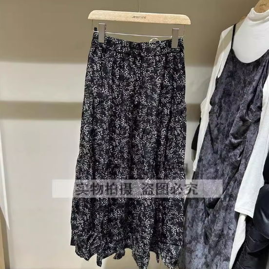 Jessyline2024冬季新款专柜正品半身裙440A12215-399