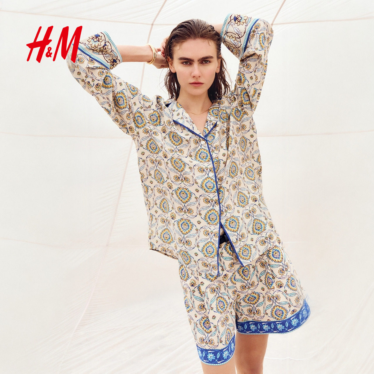 HM2026春季新款女装配腰带亚麻混纺短裤1317532