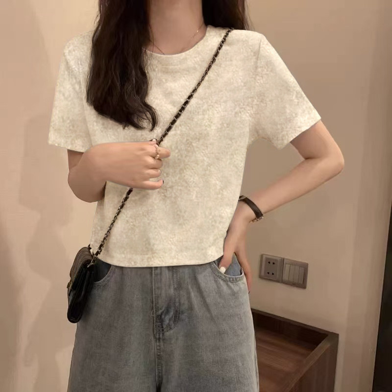 扎染设计感正肩修身短袖t恤女夏季小个子短款别致上衣新款高级感图片