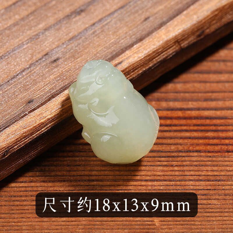 天然和田玉雕刻貔貅晴水色通孔玉石挂件文玩佛珠手串编织红绳配饰