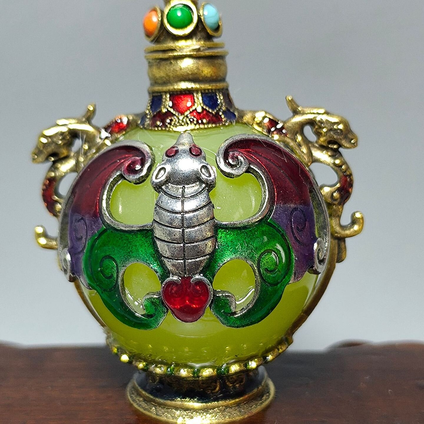 文玩仿古做旧鼻烟壶工艺品合金制镶嵌月光宝石鼻烟壶瓶摆件直播地