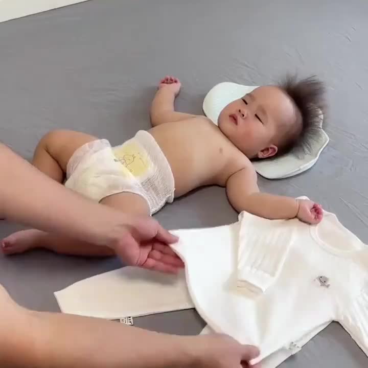 婴儿睡衣服四季女宝宝男
