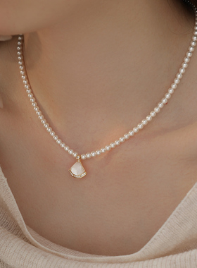 天然母贝裙子珍珠项链颈链女款2026新款轻奢小众小米珠项链配饰女