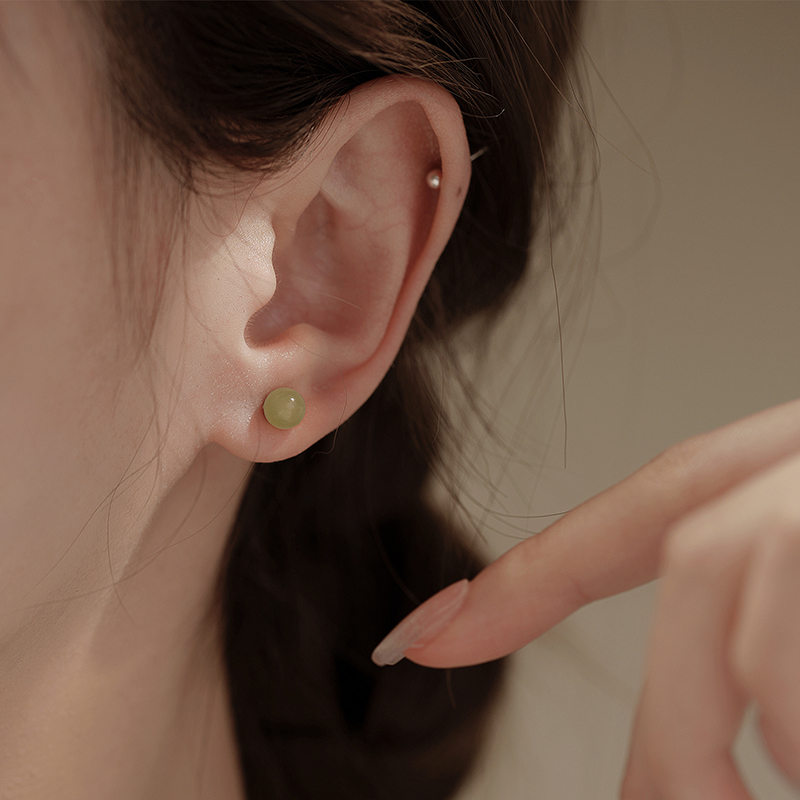 饰悟999和田玉女绿色耳钉防过敏