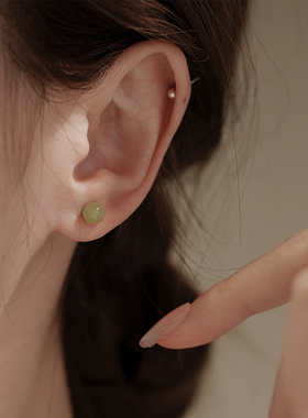 绿色和田玉耳钉女纯银养耳洞耳钉正品足银999纯银耳钉拒绝过敏