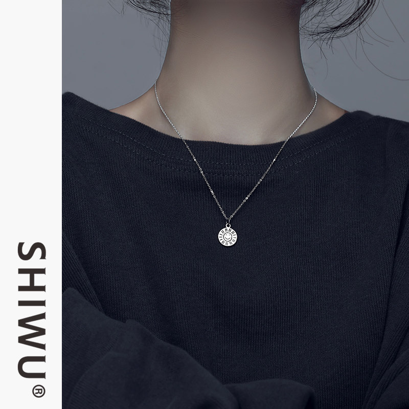 饰悟设计感圆牌吊坠嘻哈笑脸项链