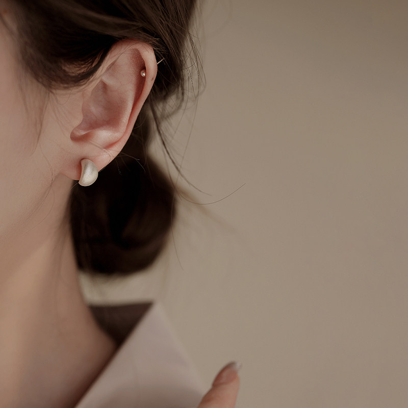 超闪拉丝豆豆耳钉气质高级耳饰女小众设计感网红耳环2025新款爆款,饰品/流行首饰/时尚饰品新,耳钉,淘宝优惠券,粉丝福利购,淘宝优惠卷