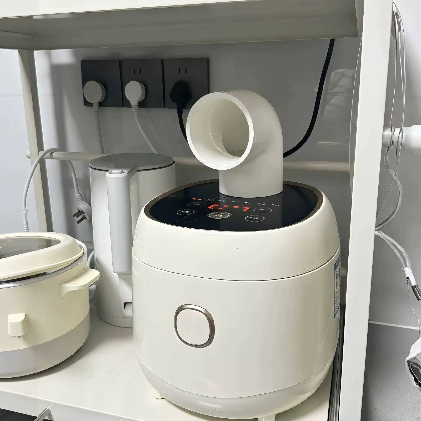 厨房吊柜防蒸汽凝水潮湿发霉pvc弯头水管挡板电饭锅不直吹导流贴