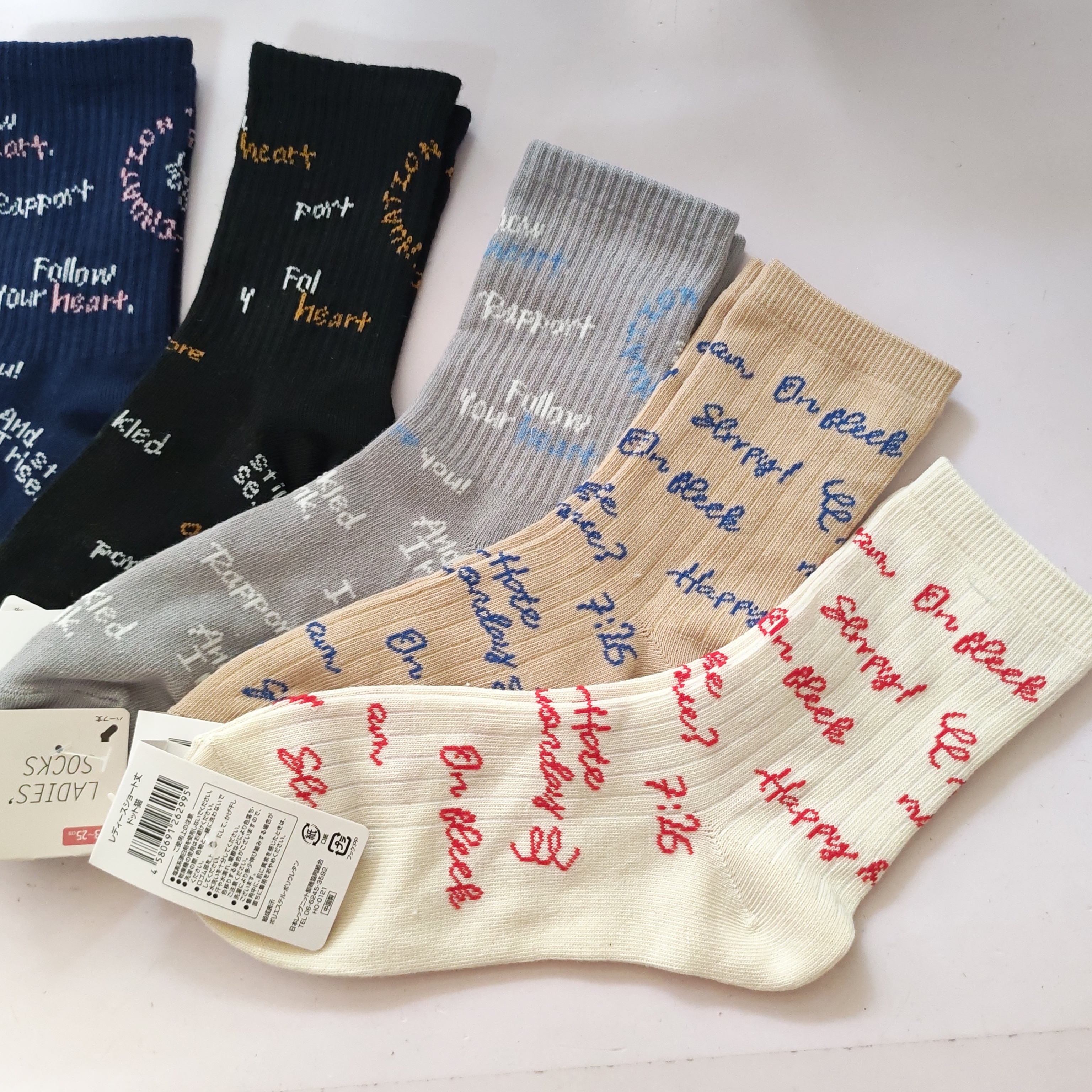 发6双出口日本原单秋冬加厚保暖新款女士中筒长筒英文字母潮袜子