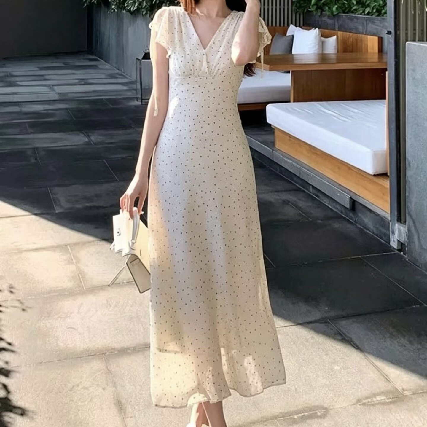 2026夏季新款法式复古碎花连衣裙女飞飞袖小众收腰显瘦气质长裙子