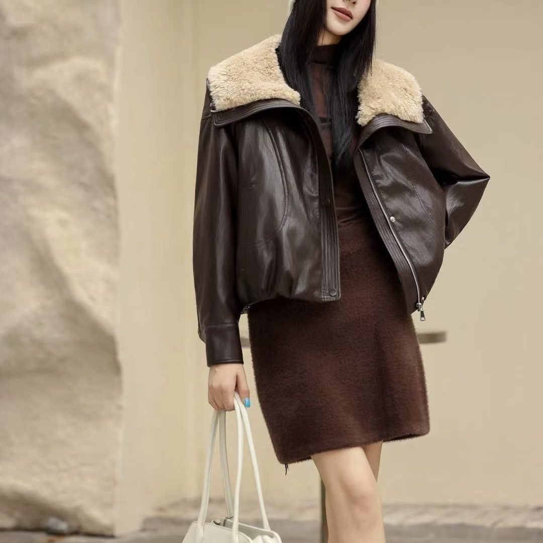 2025秋冬新款羊羔毛翻领皮衣羽绒服内胆女冬短款加厚白鸭绒皮外套