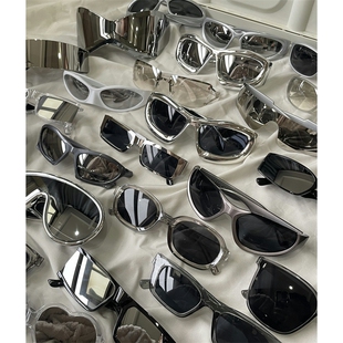 千禧风科技感镭射太阳眼镜男女潮辣妹网红蹦迪骑行机能风墨镜