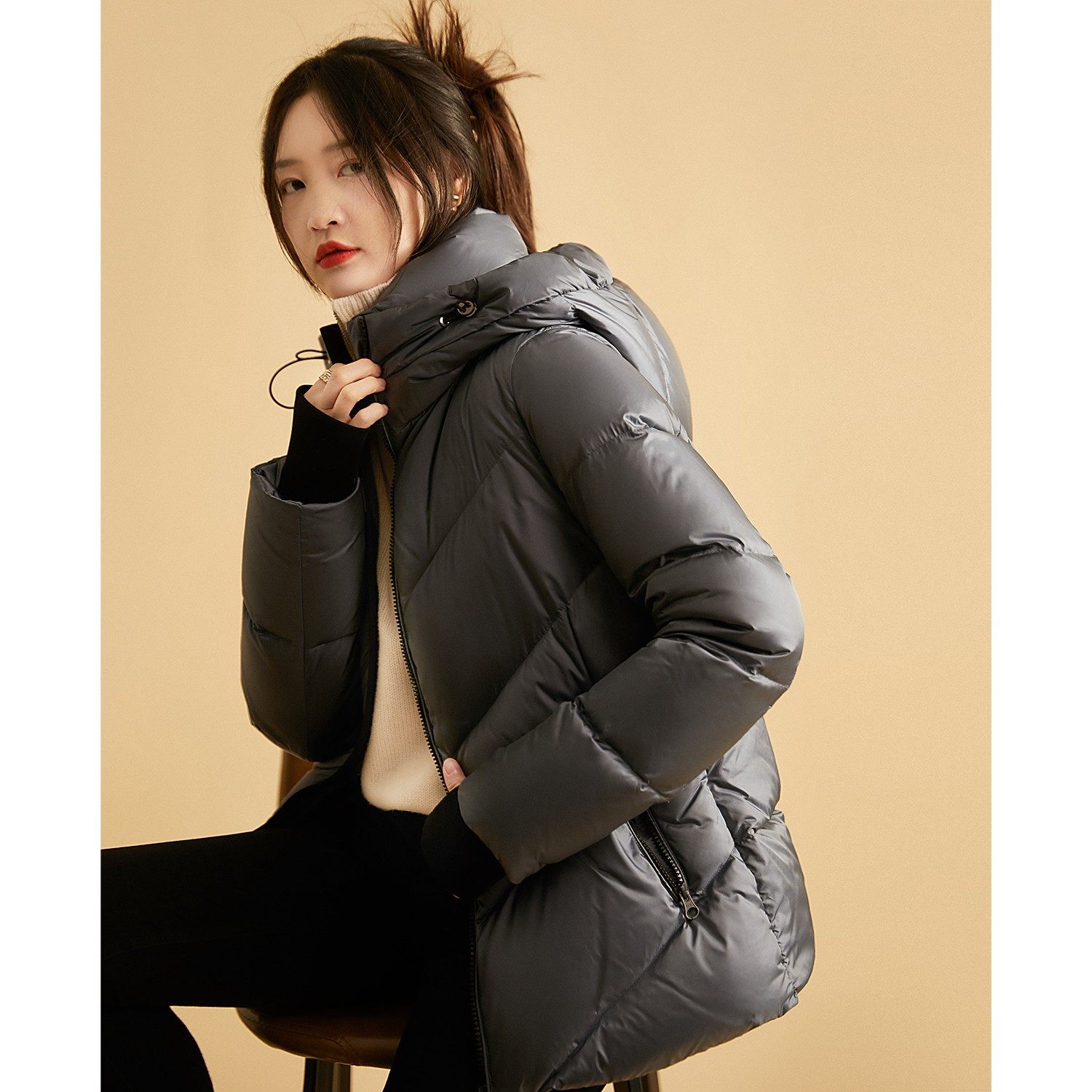 专柜正品轻奢通勤95白鹅绒时髦羽绒服女2025秋冬新款短款保暖外套