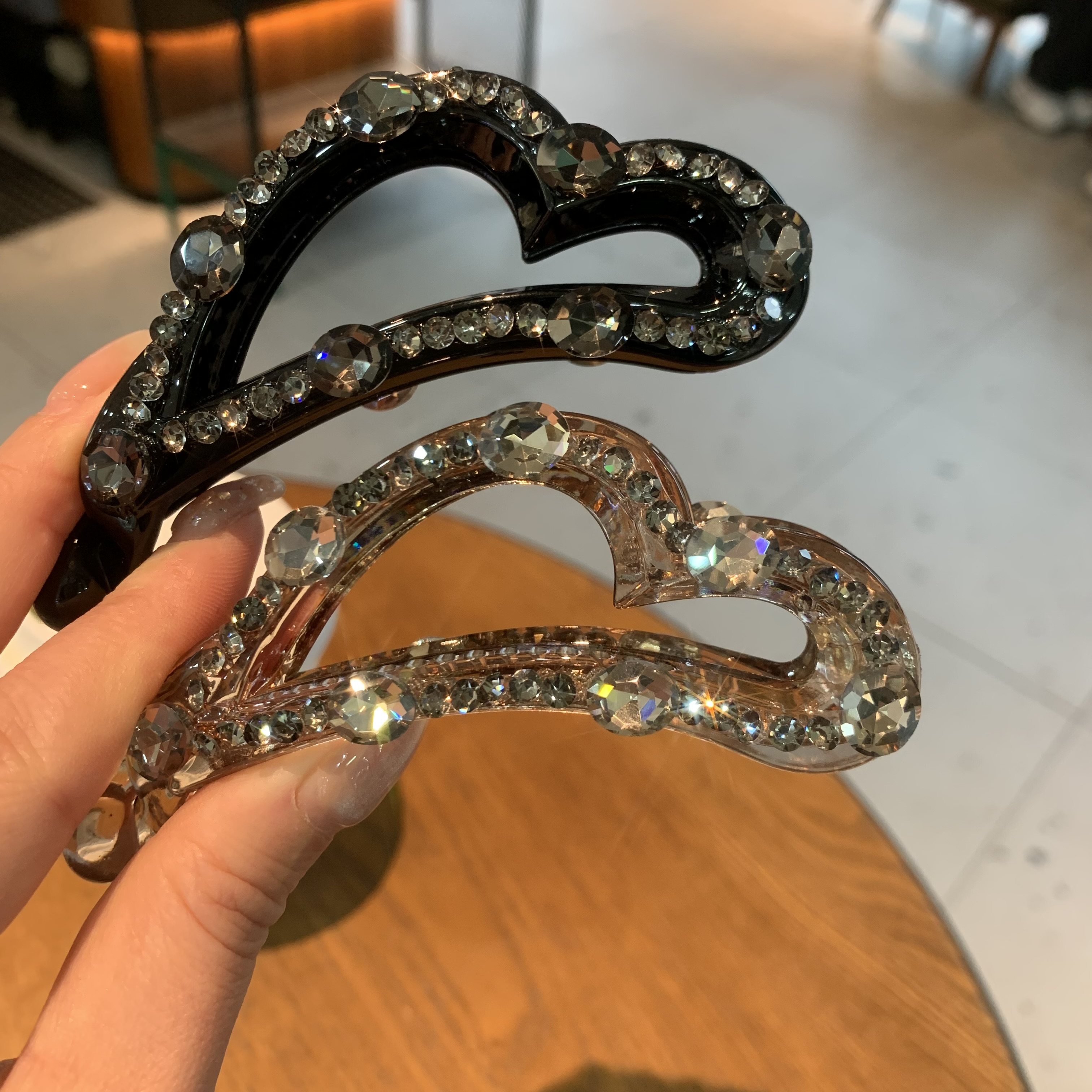 GOBJNKO韩国东大门爱心设计香蕉夹个性竖夹精致满钻盘发夹