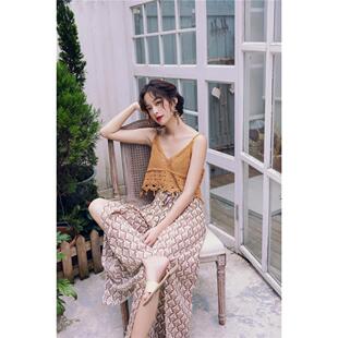 设计感修身 吊带复古V领扭结针织背心女无袖 显瘦内搭上衣 短款 女装