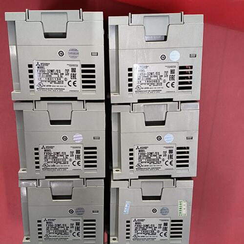 议价FX5U-32MT/ES，成色漂亮功能包好包邮，已升到新