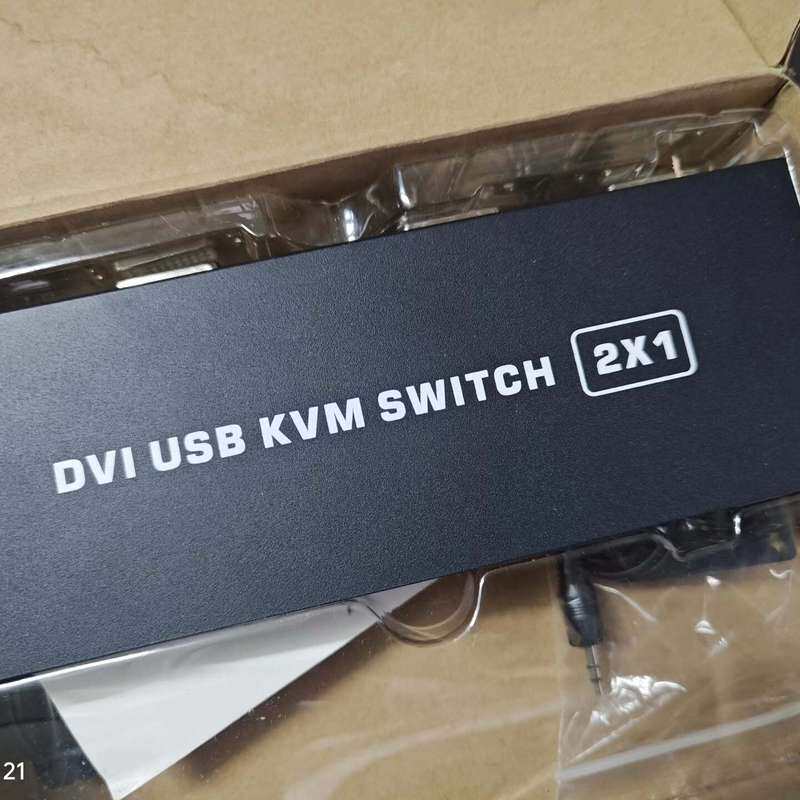 议价DVI USB KVM切换器 2进1出，全新未用，原包装配件图片