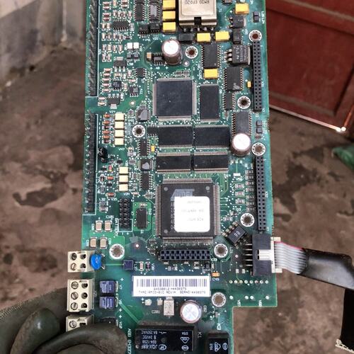 议价ABB变频器拆机板，型号RM10-01 F版，板子完整，功能