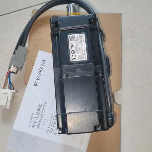 议价安川品牌全新SGMJV-04ADE6E伺服马达，电机保证全新