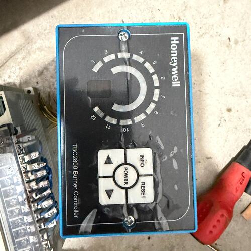 议价霍尼韦尔TBC2800A1000燃烧控制器