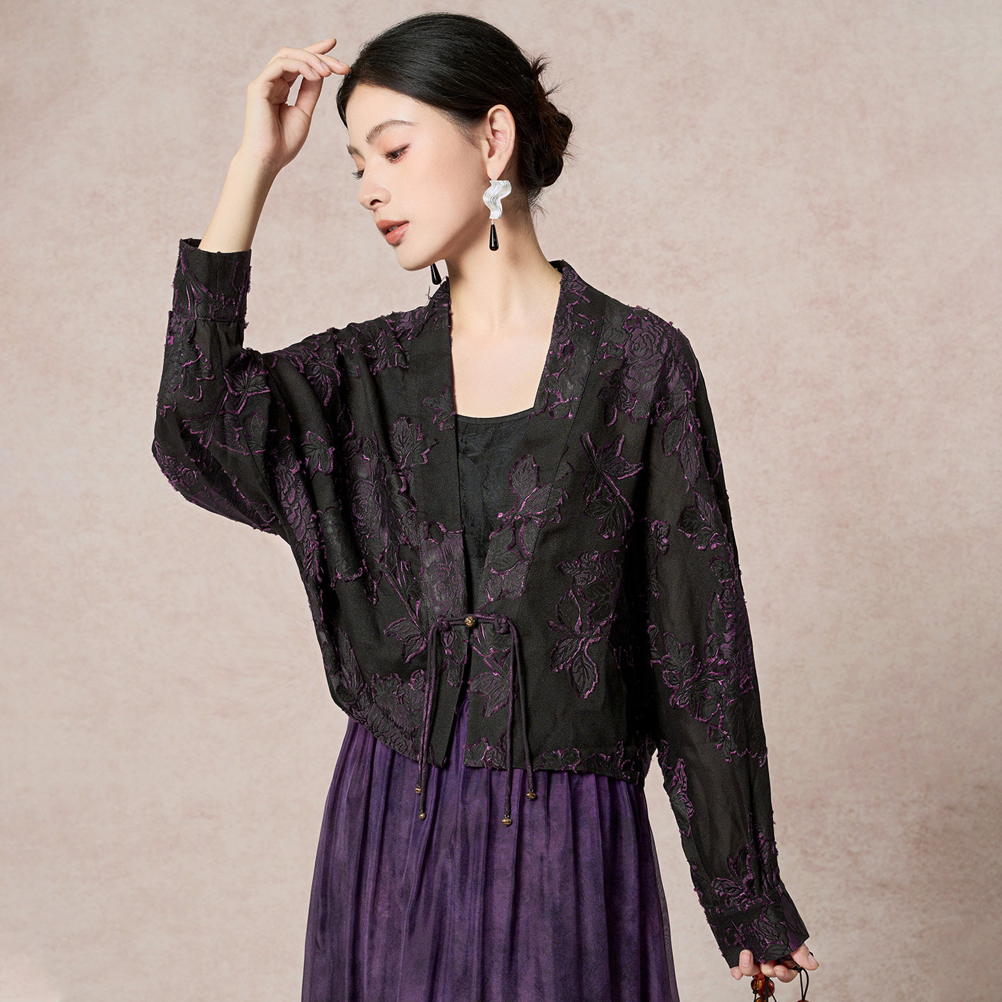 水墨佳人新中式100%桑蚕丝提花短款 V 领系带宽松显瘦外套,女装/女士精品,短外套,淘宝优惠券,粉丝福利购,淘宝优惠卷