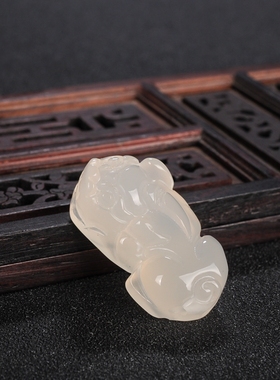 冰种玛瑙白玉髓招财貔貅情侣吊坠