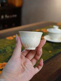 仿宋定窑白陶瓷盖碗茶杯功夫茶具三才大容量防烫手家用莲花泡茶碗