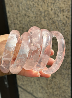 天然小圈口粉幽灵水晶手镯自然光实拍粉色水晶饰品送女友老婆