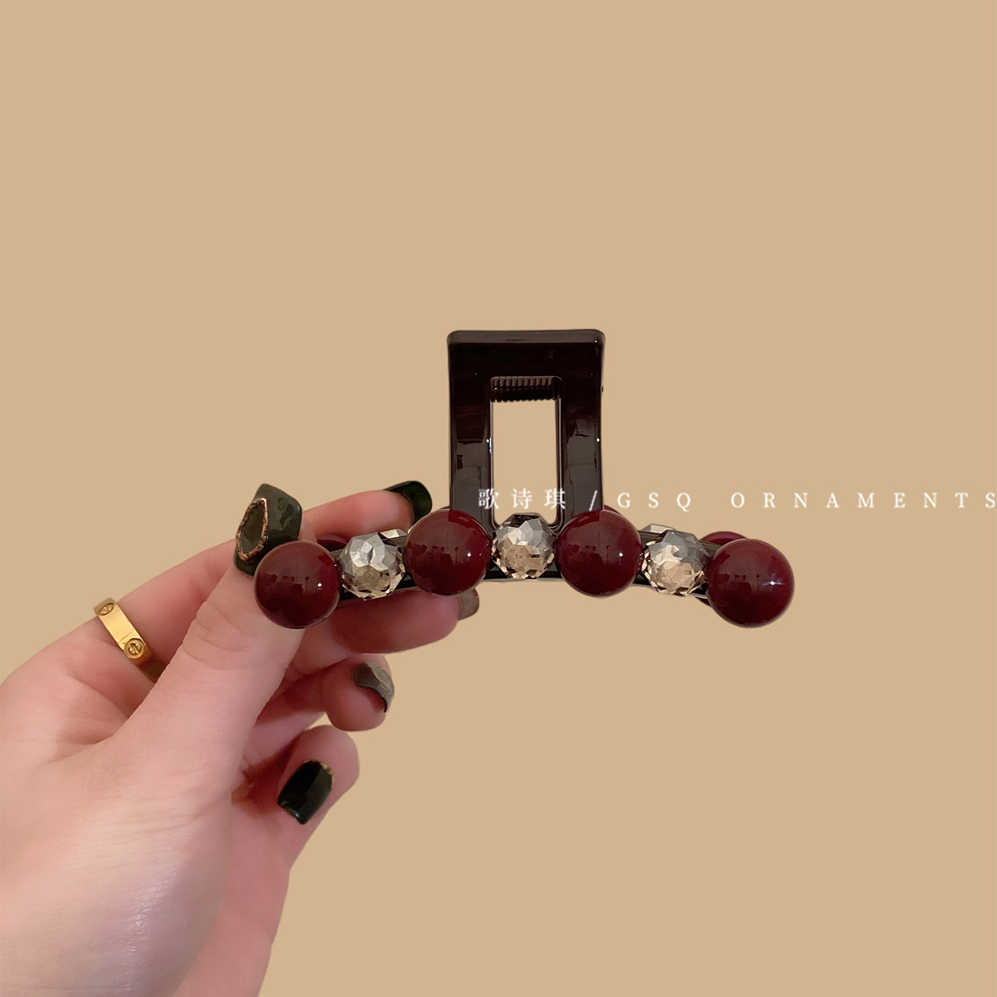 新年高端独特漂亮红色半珠抓夹女中号发量少鲨鱼夹轻奢半扎发夹,饰品/流行首饰/时尚饰品新,发饰,淘宝优惠券,粉丝福利购,淘宝优惠卷