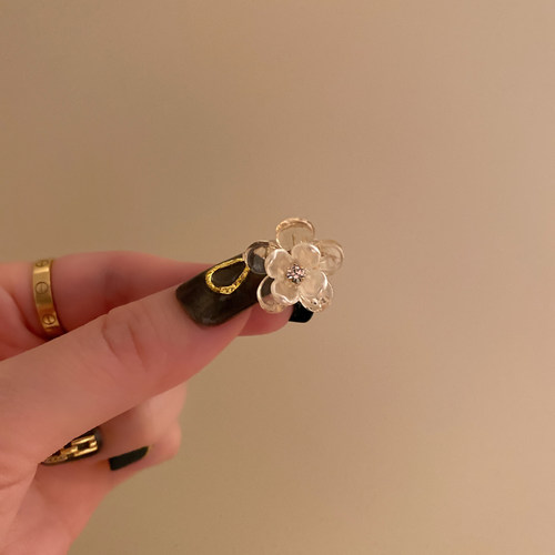 高级感花朵刘海小抓夹
