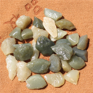 捡漏价和田玉真皮油润细腻新疆戈壁料白玉黄玉山流水青玉吊坠真品