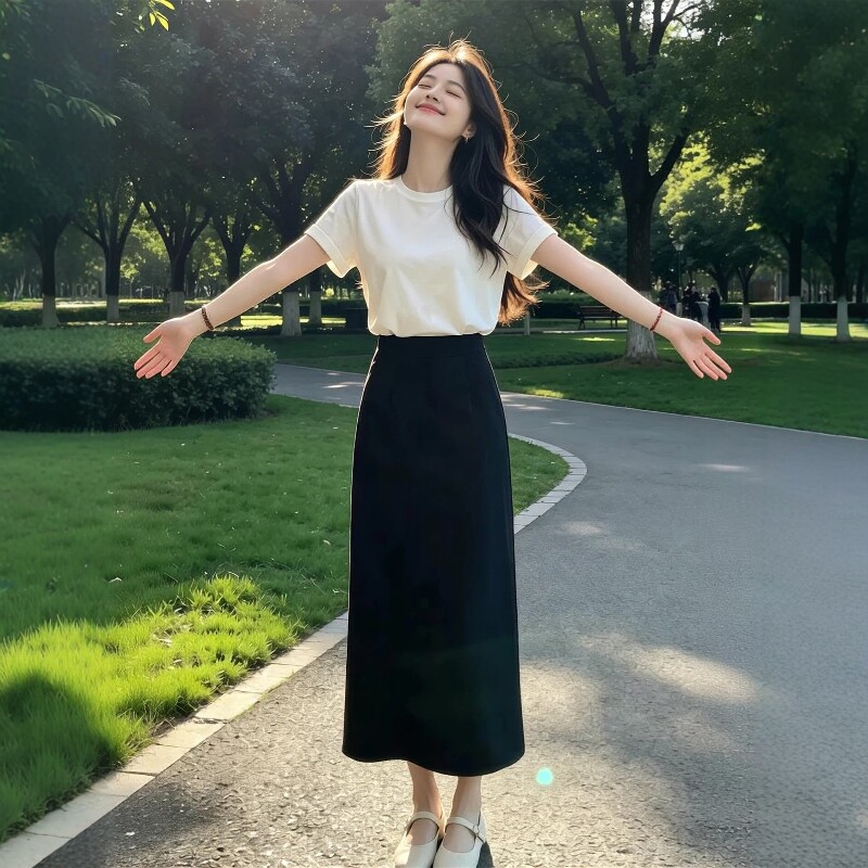 2026超火夏装一整套高级感气质通勤短袖T恤上衣直筒半身裙子套装