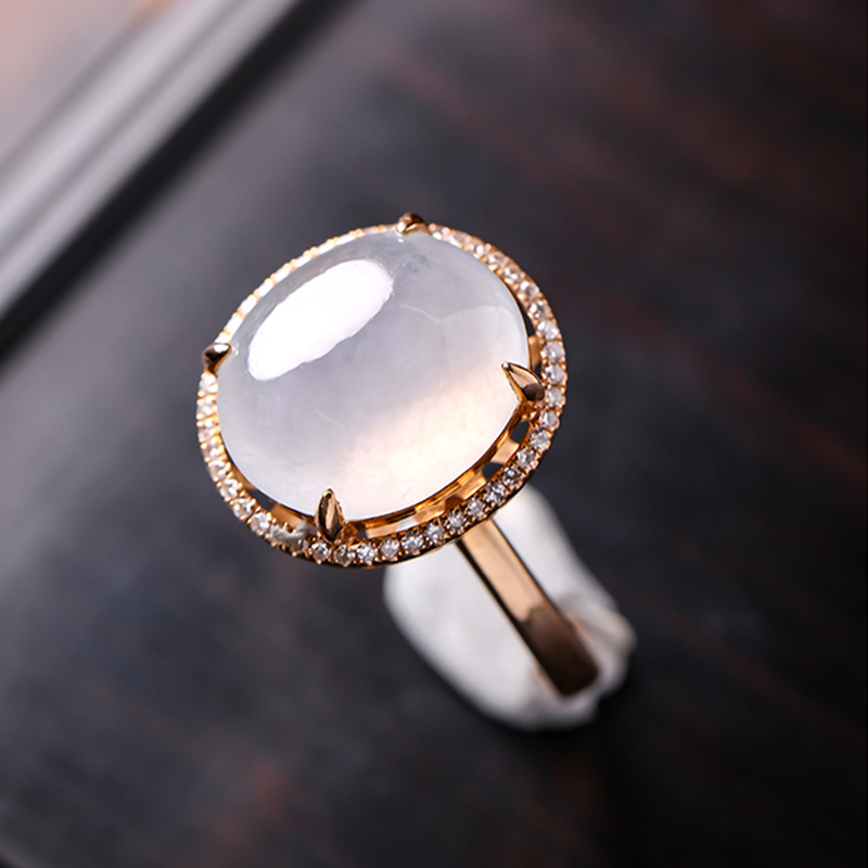 羊子珠宝   汪琼  老坑高冰种起莹18K金镶钻翡翠蛋面戒指