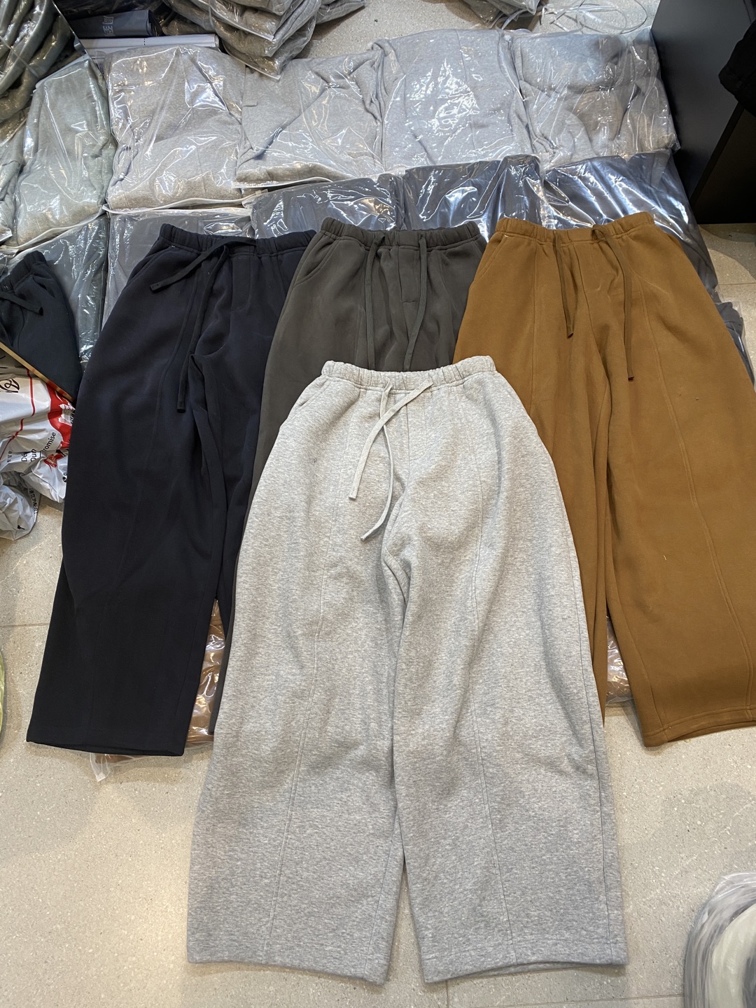 8556韩系秋冬新品松紧腰抽绳宽松百搭休闲裤卫裤加绒裤脚可调节