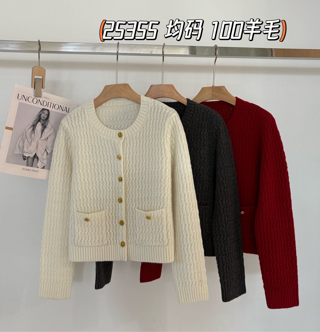 25355新品韩系高品质圆领麻花针织开衫女秋冬小香风口袋纽扣毛衣