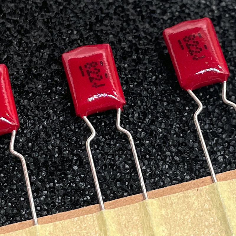 日本 TK 东信 822 8.2nf 8200pf 100v 63v 50v 高频 音频薄膜电容