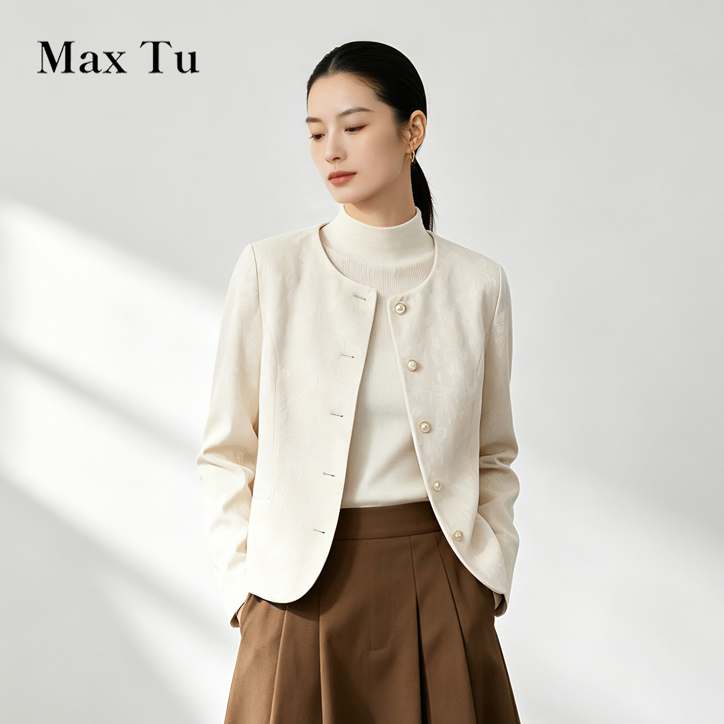 Max Tu女装26秋轻熟风圆领短外套米白色珍珠扣通勤穿搭小香风上衣