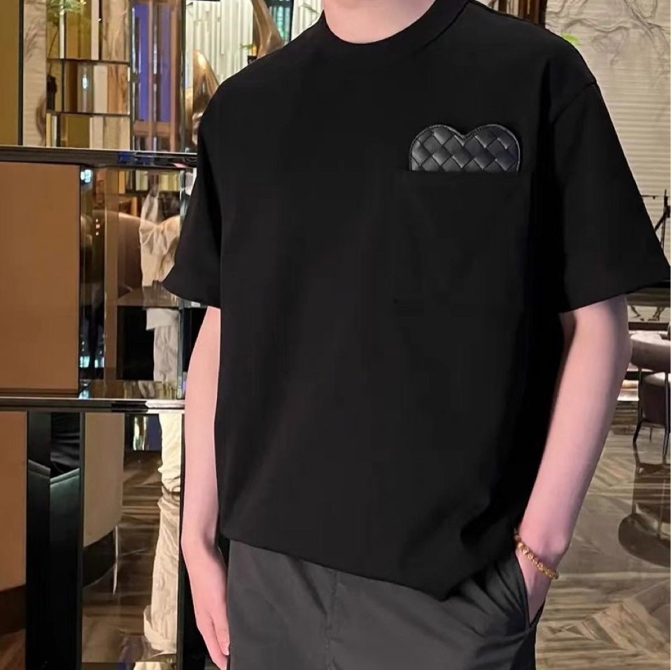 新款口袋铆钉拼皮手工编织爱心短袖男女同款T恤休闲潮