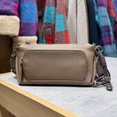 BENETTON BCBG06 2026春 COTA韩国代购 时尚 手拿包 541 6B01